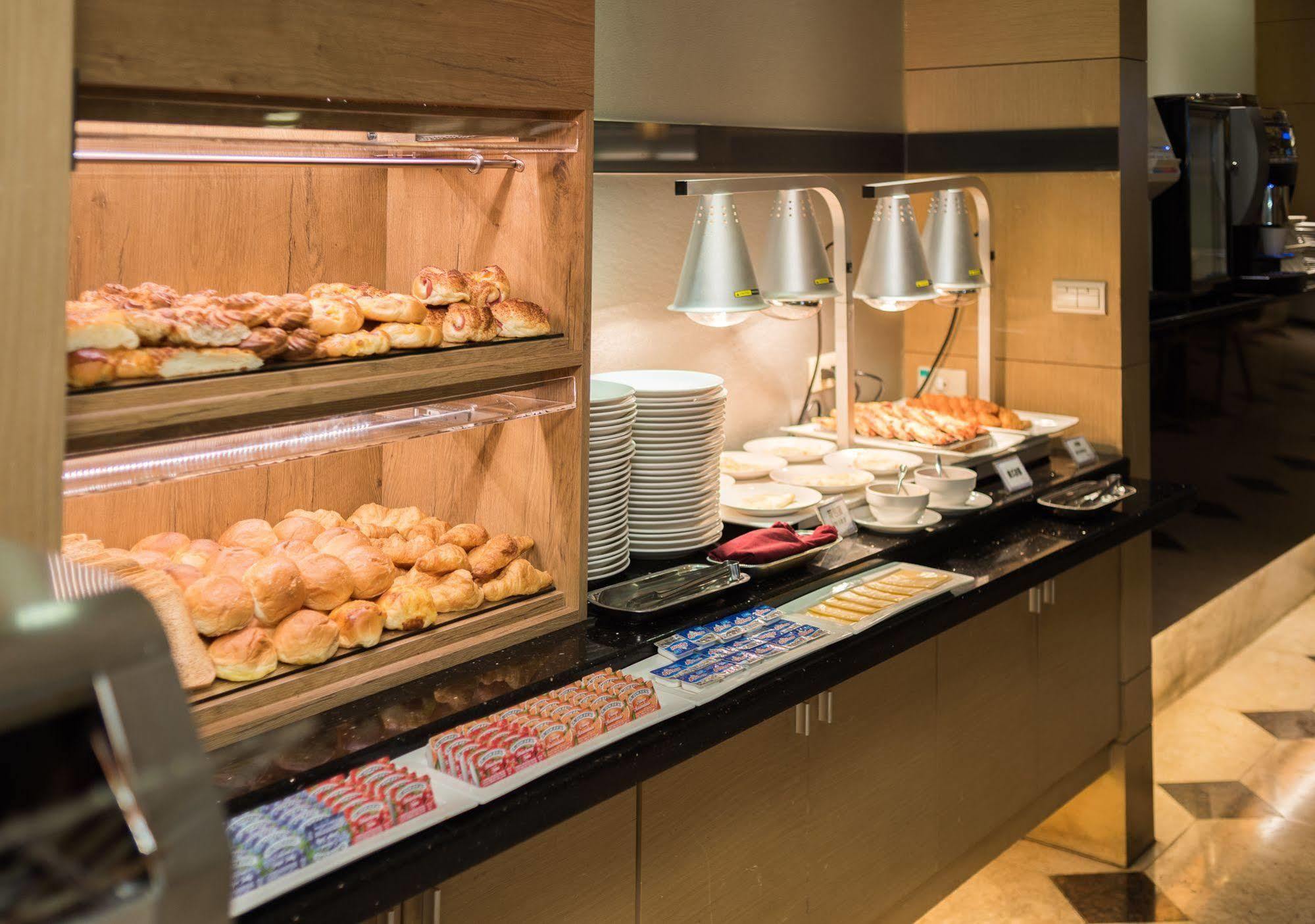 Shin Yuan Park Hotel Hszincsu Kültér fotó
